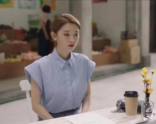 完美关系中邦尼的扮演者是谁？