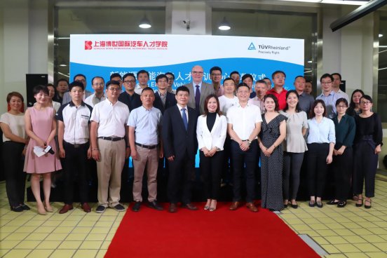 一般的技校 都有什么专业啊 适合女生学的有哪些