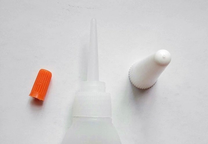 12岁男孩被托管班同学浇502胶水，伤势怎样了？