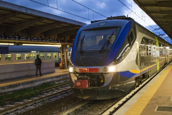 异地身份证丢失，如何乘坐火车