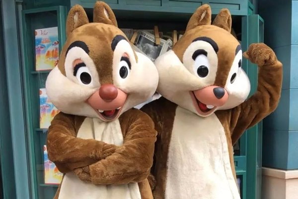 上海迪士尼达菲被打头,事情的起因究竟是怎样的?