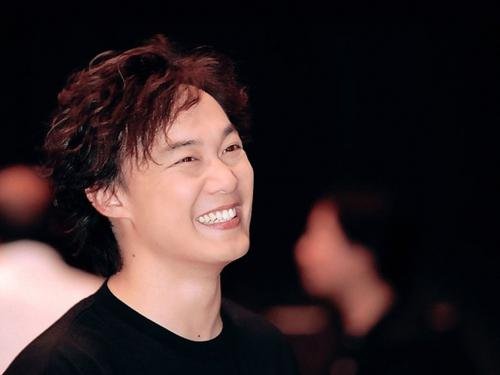 感觉全抖音都在欢迎陈奕迅，陈奕迅为何影响力这么大？