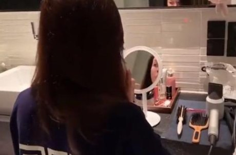 数字小姐遭全网抵制，反观佘诗曼的普通话进步有多厉害？