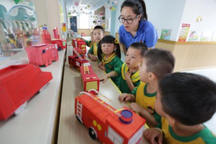 深圳一幼儿园连通在建地下会所，这是否属于违法建筑？