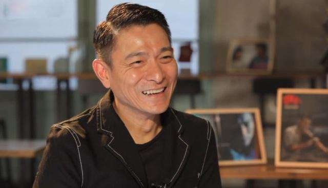 为什么有人说1999年红馆演唱会是刘德华公认的经典呢？