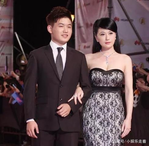 颜值不输萧蔷,为自由摆脱豪门拒绝10亿赡养费 ,戈伟如如今过得怎样?