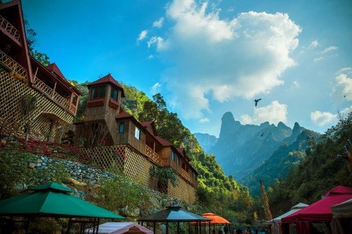 秀丽宜人比喻什么