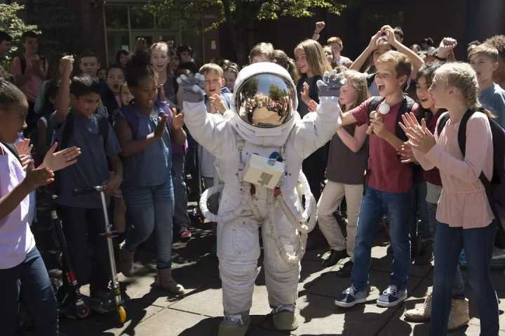 三位航天员在太空看奥运,在太空上看奥运是一种什么感受?