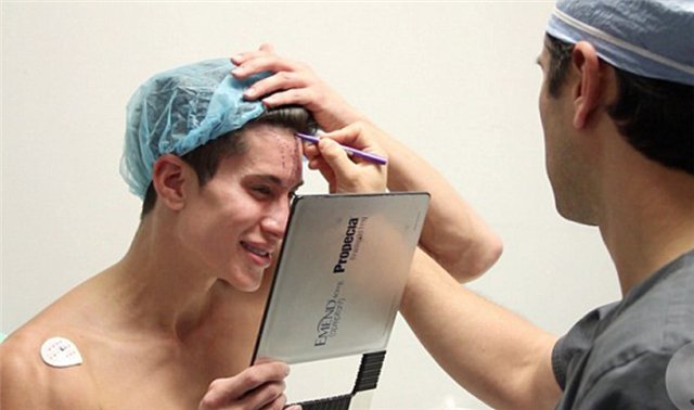 那个为追求完美，花154万在背上植入“翅膀”的小伙，现状如何？