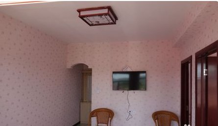 坝上草原的住宿条件怎么样？