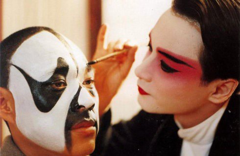 电影《霸王别姬》到底讲的是什么？？