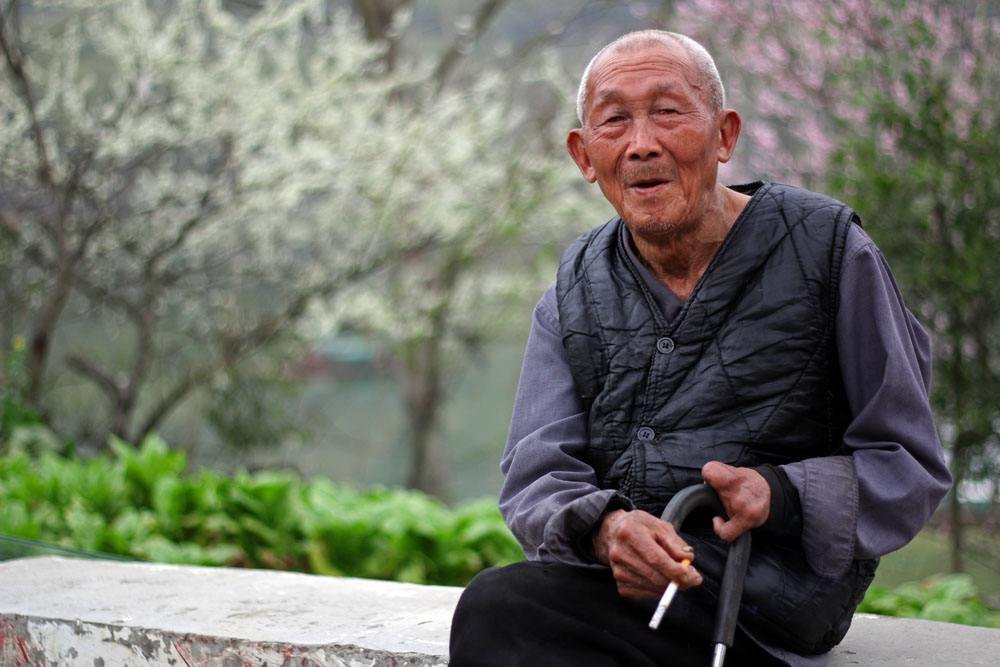 癌症老人赴美国与儿孙道别被遣返了吗？