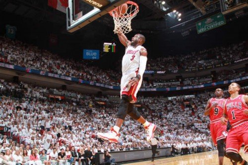 在NBA里有哪几种常见的扣篮方式?