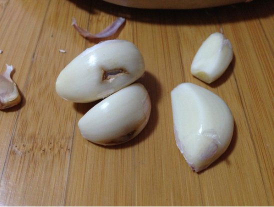 腊八蒜怎么腌制才能又脆又绿？