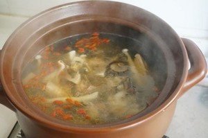 炖鸡汤放香菇好吗?