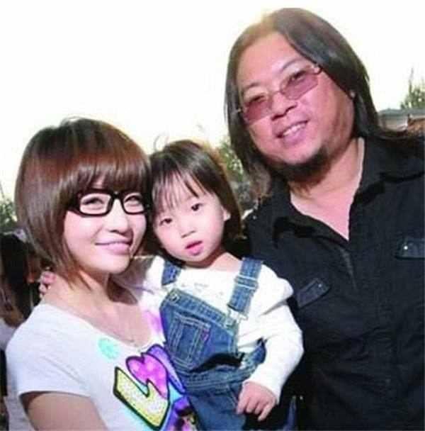 与高晓松离婚后的徐粲金，感情生活发生了哪些改变？