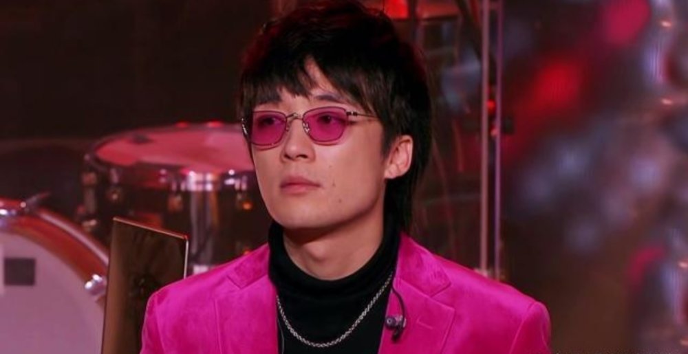 疑似恋情曝光!郭采洁伊德尔牵手一起出门一起回家,男方身份背景是什么?