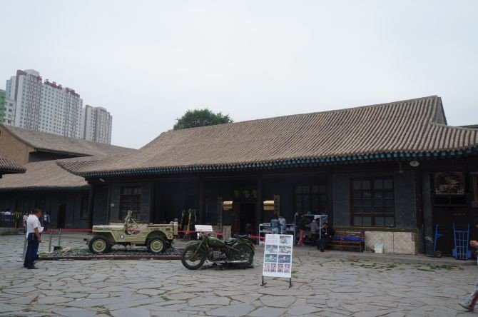 民国发行金圆券导致物价暴涨,在那个穷得只剩钞票的年月都有哪些奇观?