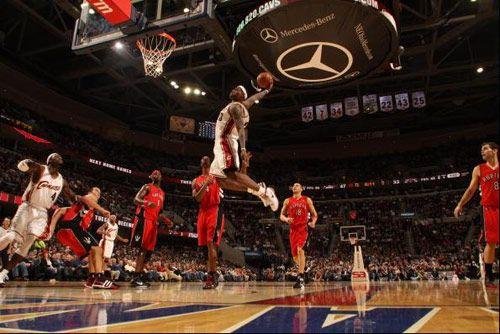 在NBA里有哪几种常见的扣篮方式?