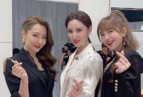 白冰、金莎在电视剧《神话》里面都扮演谁？