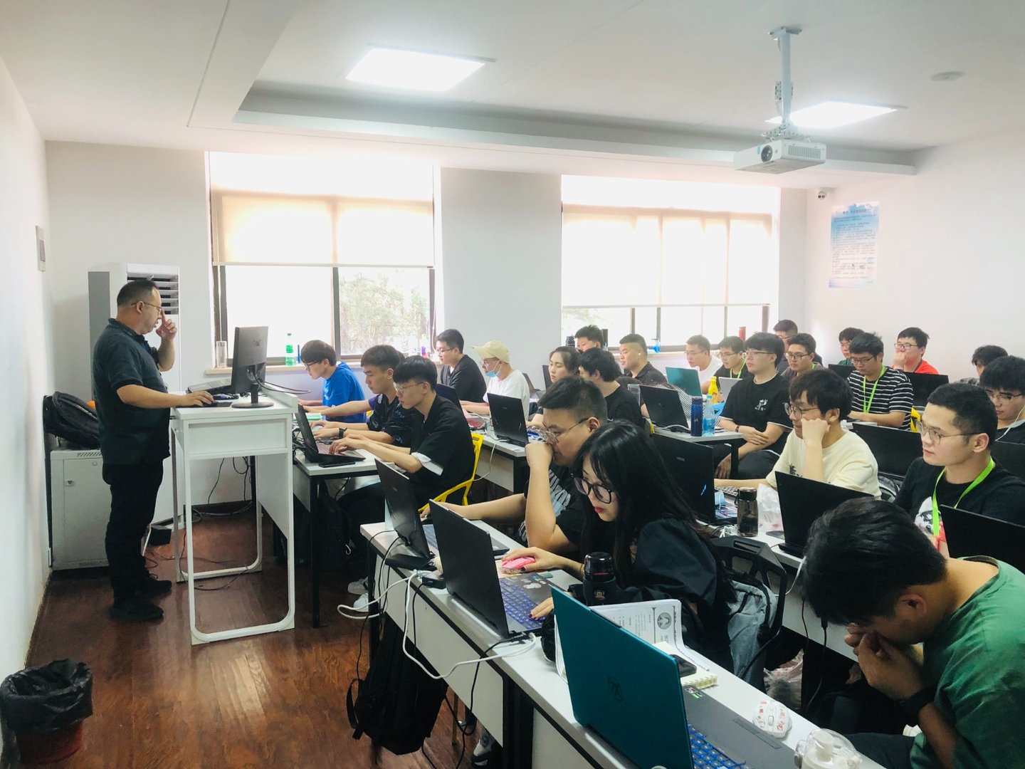 Java的就业前景？