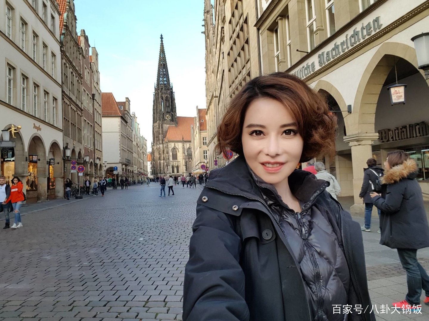 23年狂整容60次,41岁还没真正恋爱,单身至今无人敢娶,她是谁?