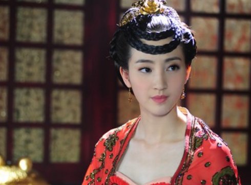 醉赤壁mv中,饰演小乔的女演员是谁？很漂亮