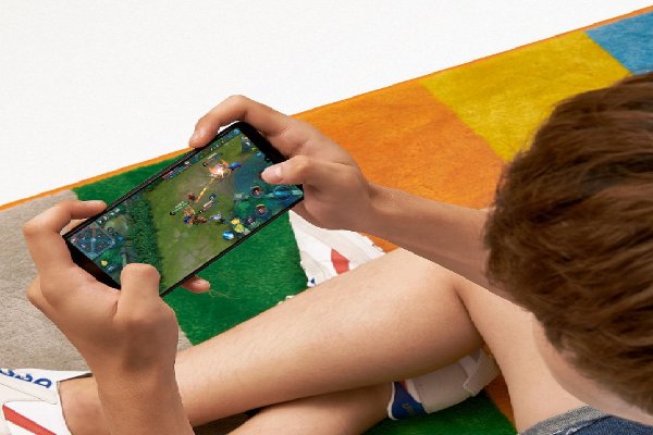 小学生被骗七万多引发热议，我国该如何保护孩子？