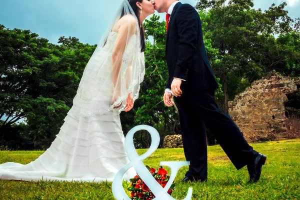 适合在婚礼时播放的歌有哪些？