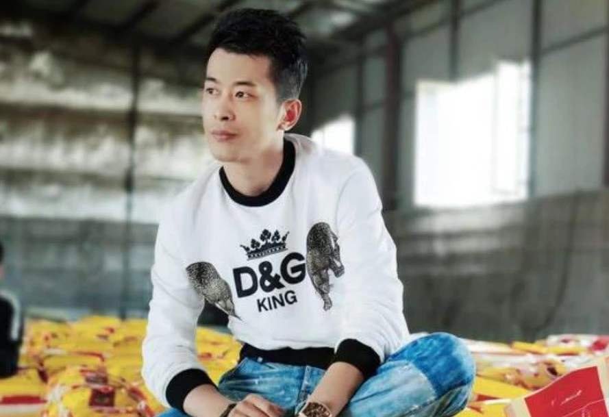 辛巴售卖宾利牌月饼赔150万，此次失误的原因是什么？