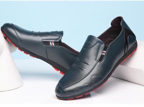 红蜻蜓鞋子怎样辨别真伪，急， 谢谢。