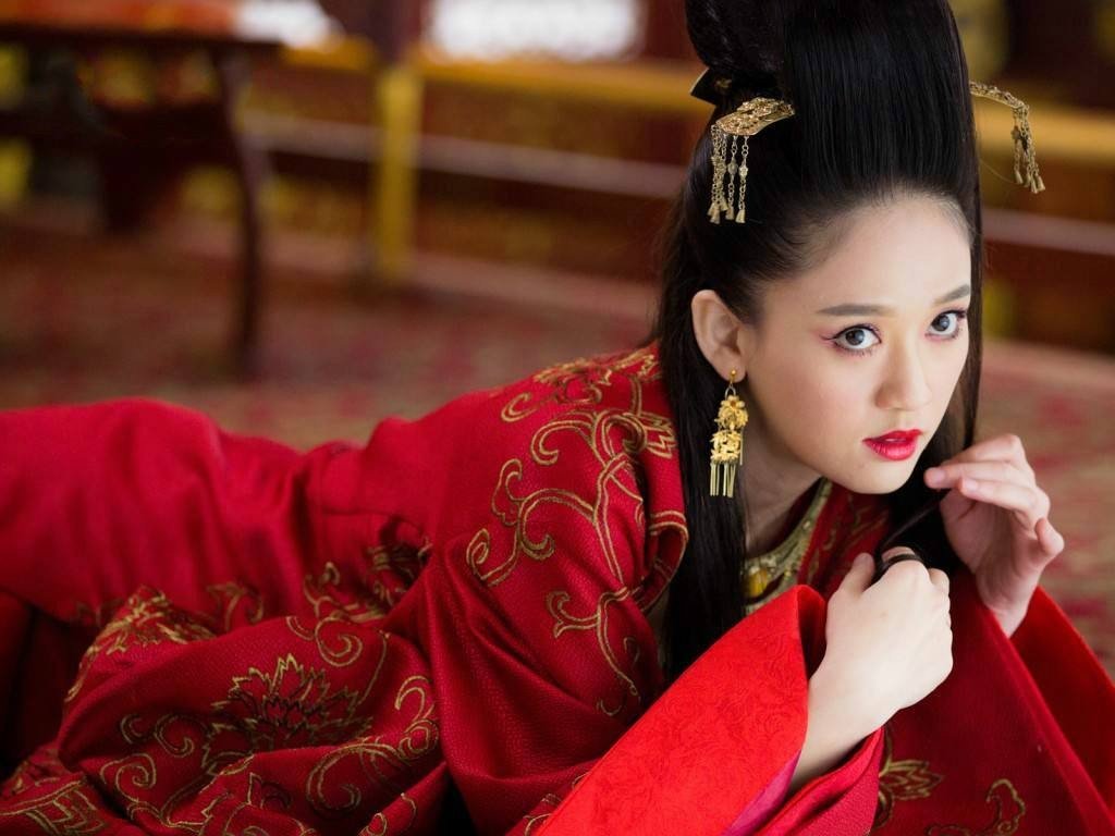 陈乔恩去看乔任梁父母,明星里还有其他人能做到她这样吗?