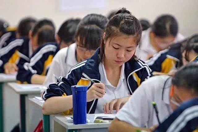经统计,中国学生长得更高更壮了,这是什么原因造成的?