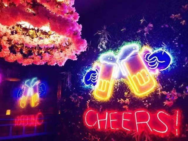 顺义2阳性人员涉酒吧聚集性疫情,疫情下营业,酒吧背后有何人为其撑腰?