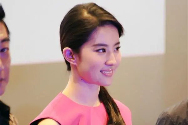 刘亦菲在《梦华录》中的表现，相比曾经《天龙八部》里有多大进步？