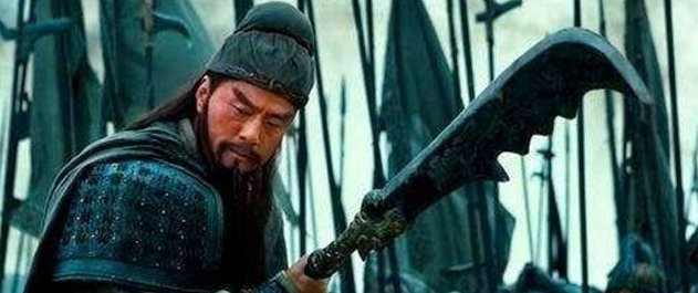 张辽白狼山之战阵斩蹋顿，关羽官渡之战刺颜良于马下哪个比较厉害？为什么？