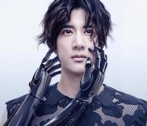 王力宏涉辱华被骂“滚回美国” 两派粉丝掀骂战？