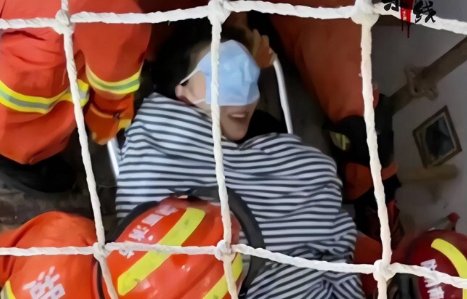长沙“想大口喝矿泉水”的女孩，被救出来了，她到底遭遇了什么？