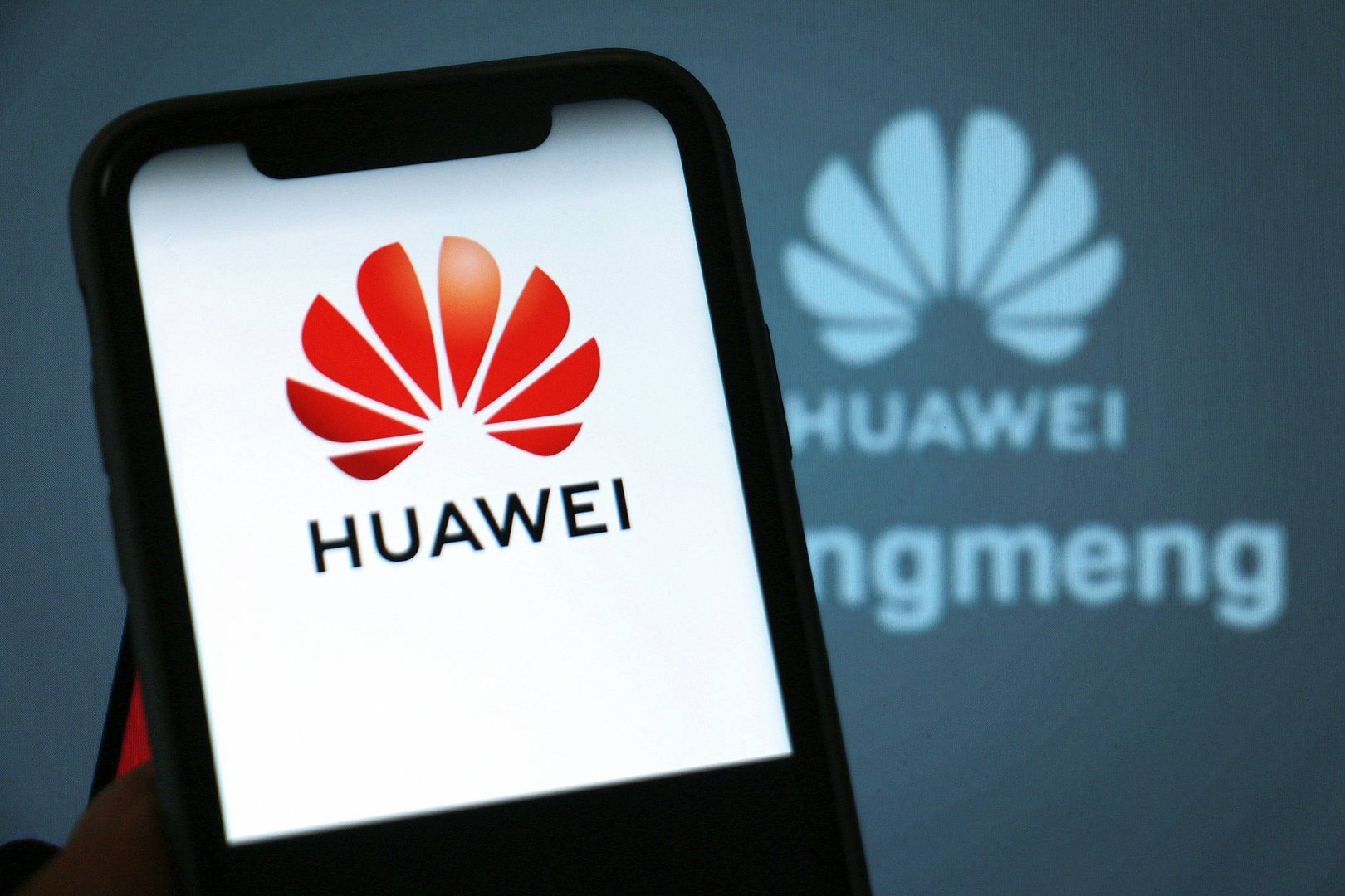 华为手机商标已申请注册至P100，华为为何会这样做？