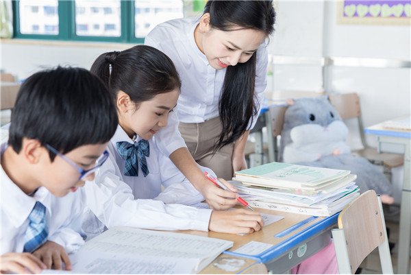 开一个补习班要多少钱？