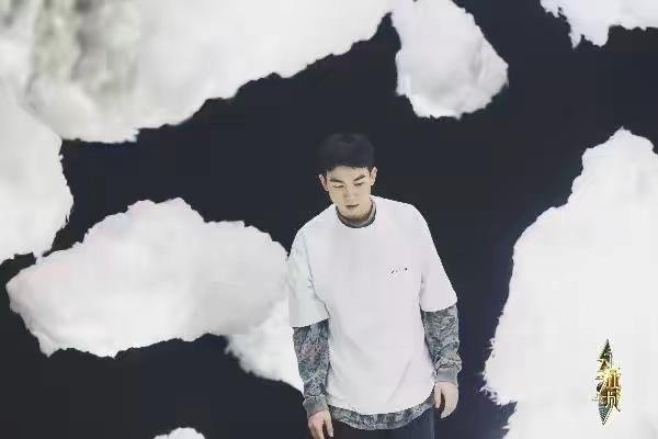 白举纲参加《乐夏2》被专业歌迷鄙视，我们到底要不要对选秀音乐人有偏见？