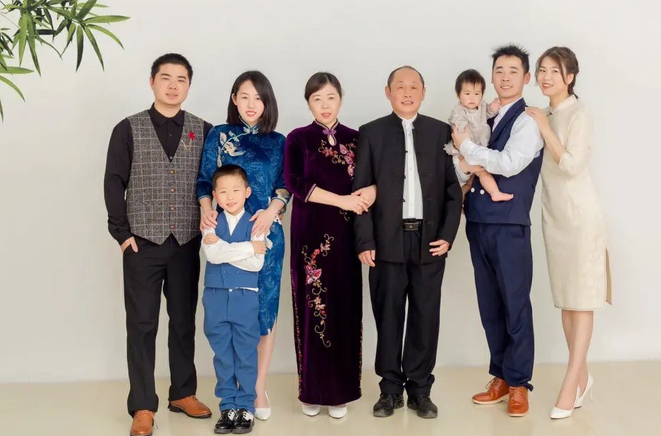 最美全家福标语