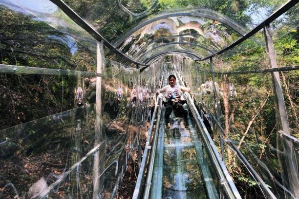 落差158米华西玻璃滑道国庆出事故，为何一个月后才被曝出来？