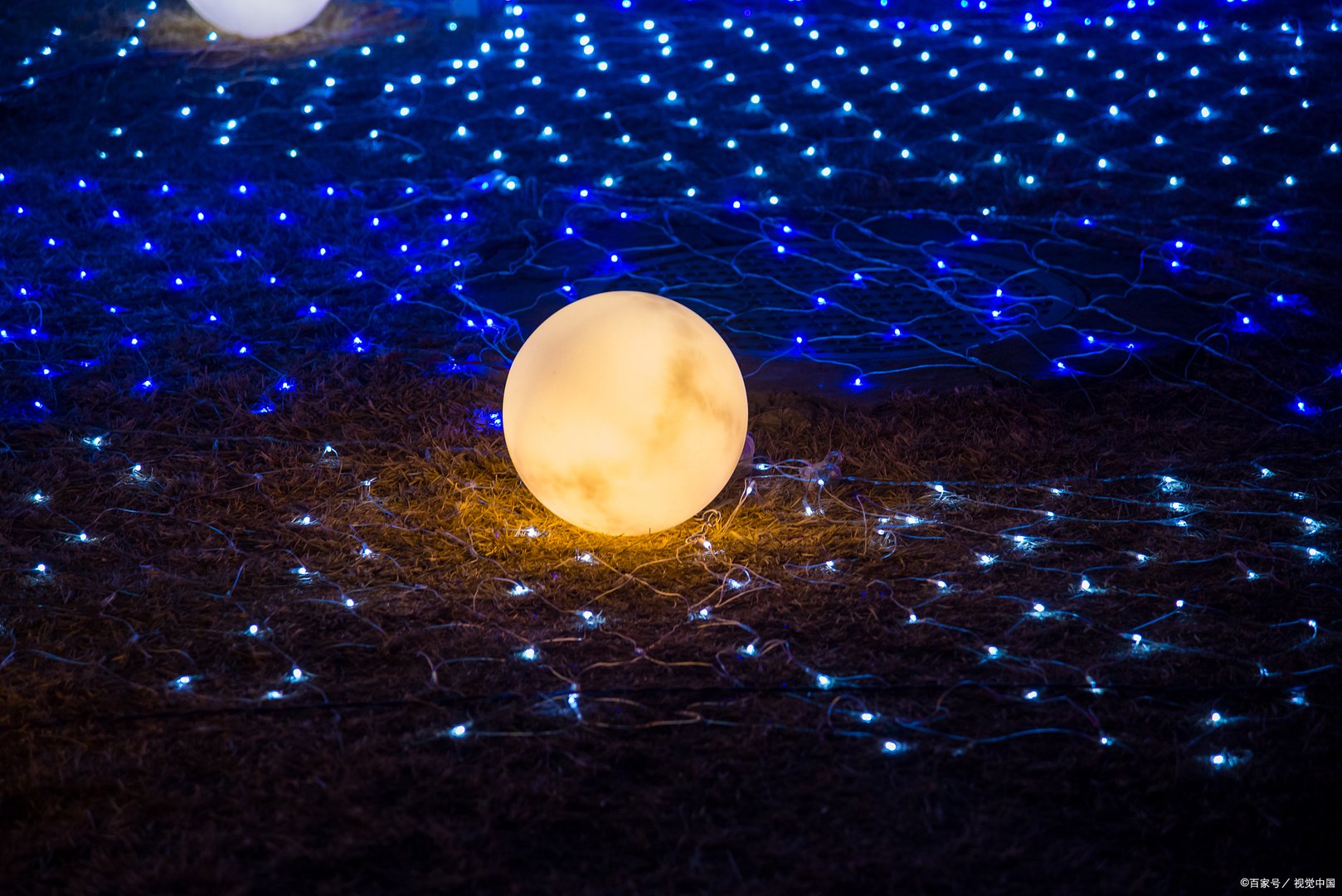 2018年出现了各种让人心头一紧的星象超级蓝月和血月,是怎么回事?