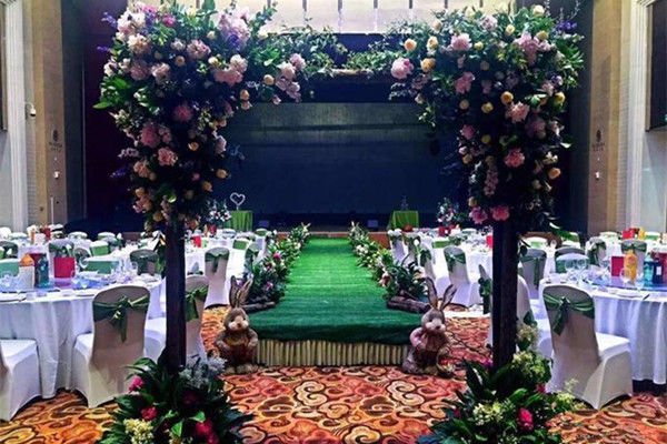 下个月将要在北京举办草坪婚礼，大概需要花费多少钱呢？