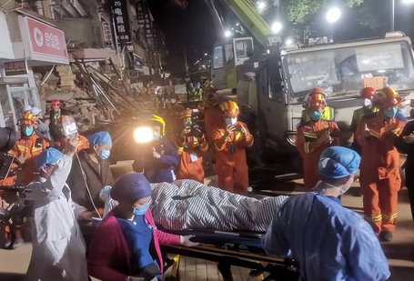 长沙“想大口喝矿泉水”的女孩，被救出来了，她到底遭遇了什么？