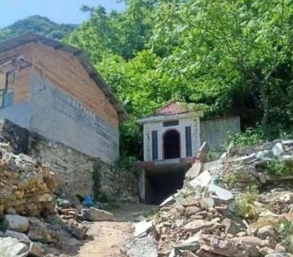 4名男子去河南“挖金”，5天后4人的遗体被发现，死亡的原因是什么？