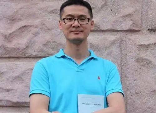 罗翔捐赠了自己b站视频的收入,他为何这么做?