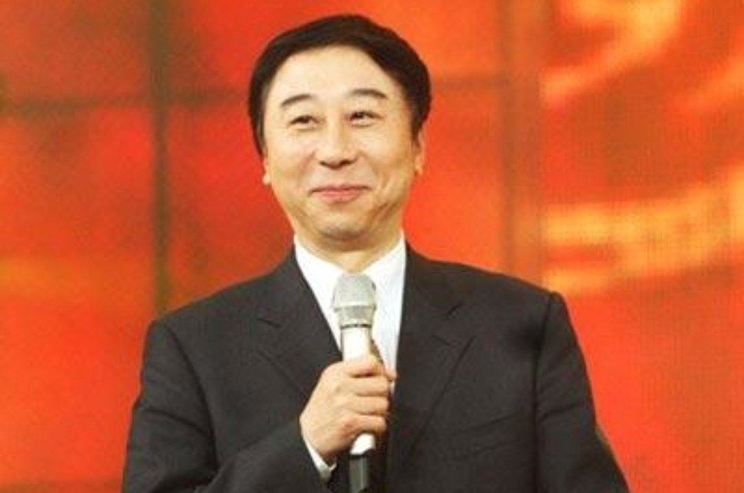 冯巩上街排队买汤圆，结果碰见海派创始人方清平，两人擦出了什么火花？