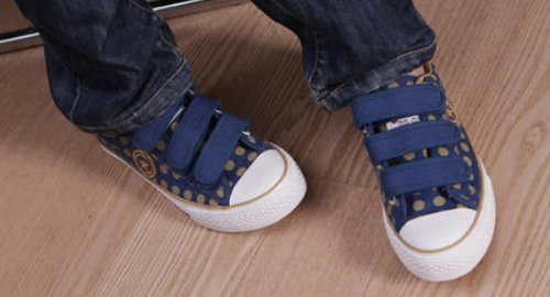 买鞋子在哪个网站好？求推荐。